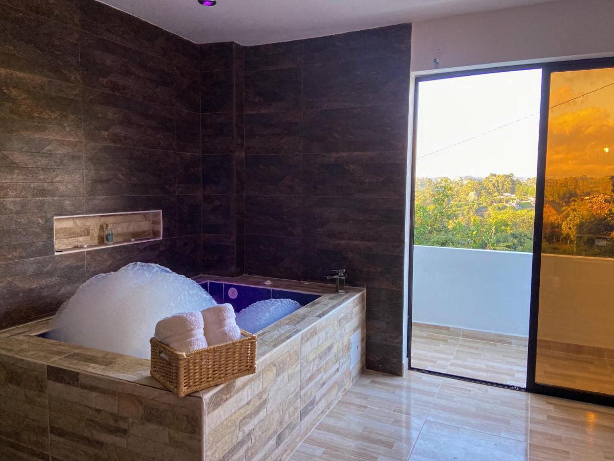 Cabanas Con Jacuzzi Y Chimenea - Casa Floral, Marinilla Exterior foto