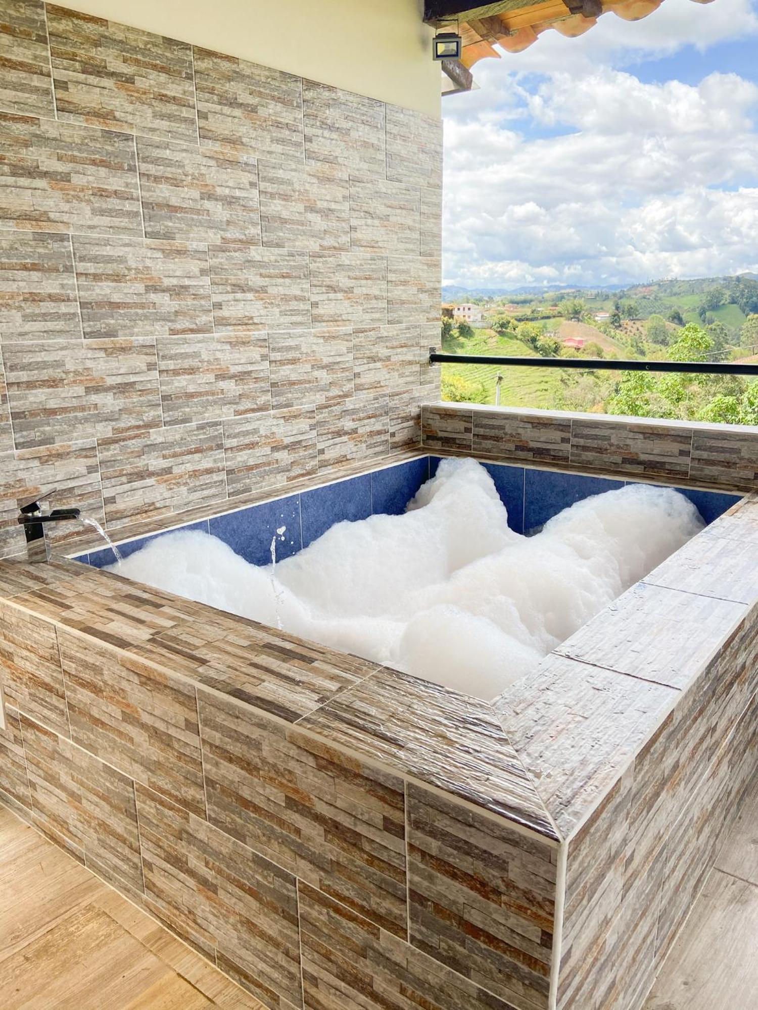 Cabanas Con Jacuzzi Y Chimenea - Casa Floral, Marinilla Exterior foto